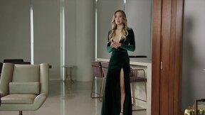 ”Avery Is Not An Average Babe: She Loves Ass Pumping!”
