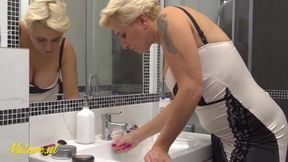 Sensual Shower Moments: Mature Beauty Mirella Enjoys a Private Escape
