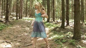”Hippie beauty natural cunt solo in the woods”