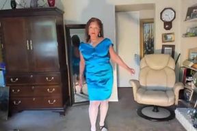 mature Latine woman dancing striptease & masturbating