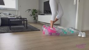 Sneaker-Girl Mia Moon - Inflatable Air Mattress - Stresstest
