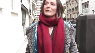 MILF agrees to have anal sex with a stranger for some cash