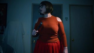 POV-parodievideo van een mollige Velma cosplay-slet met grote billen die anaal wordt geneukt.