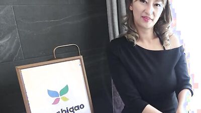 Huge Tits on this Japanese lady, mature babe with juicy pussy masturbates and finger fucks her pussy - uncensored JAV