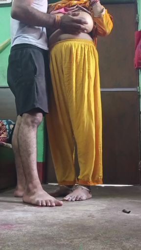 Bhabhi ne pure Kapde khol kar boor dikhaya