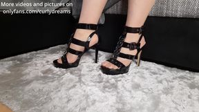 Curly_Dreams I put on my high heels - splash on my no nylon feet