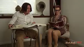 Mature SEASONED BEAUTY teacher Ruby Lynne and her younger student