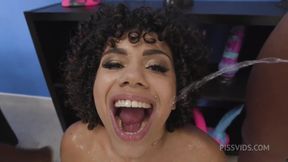 Mih Ninfetinha’s Wet & Wild 5-on-1 Gangbang
