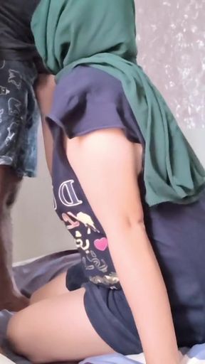 ngentot bibi udah lama janda Desi Indian Bhabhi I love Dubai and Istanbul   Clip 1