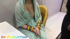 Desi bhabhi wanted movies in the phone.. Badmass Devar Puts Porn Movies And Gave .....