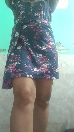 Maxi Came Wearing a Nude, Showed Everything Dirty Fantasies of the Bathroom!