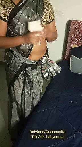 Saree Beauty and her curves