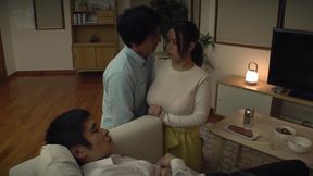 Tsukada Shiori’s first double penetration in a Japanese session