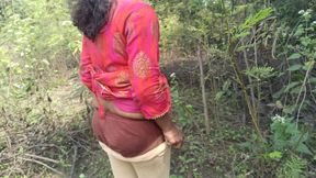 College student outdoor hot romance