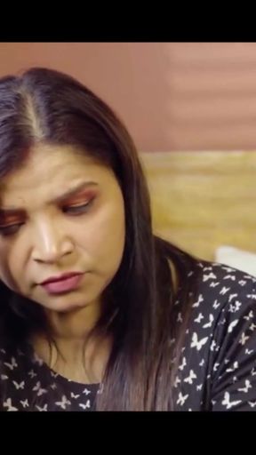 College friend ke sath savita bhabhi ne jamkar chudai karwaya aur apne chut ka pani nikali   Clip 1