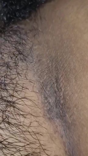 Hot Telugu girl juce pussy   Clip 1