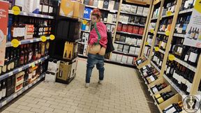 Crazy Rebeca Addams in Jeans Buttcrack at the Supermarket