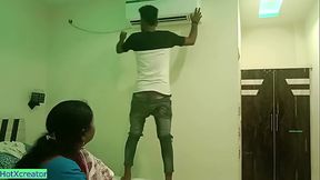 Indian cheating wife XXX hot sex with ac technician! Bhabhi sex