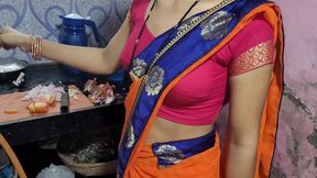 Desi bhabhi kitchen me khana bana rahi thi tabhi devar ne piche le bhabhi ki