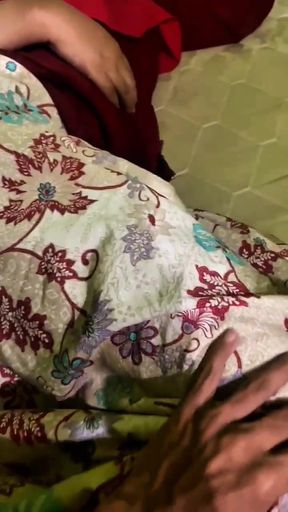 Red Kebaya Girl Sex In The Room