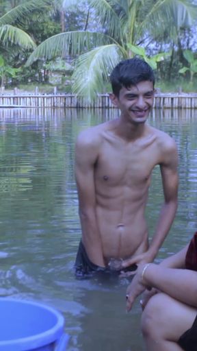 Indian Bhabi Ka Pani Mai Thukai Hot Indian Porn Video   Clip 1