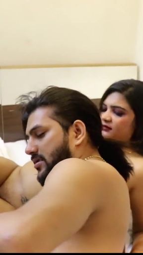 Chor ne college girl ko jamkar choda jab wo naha rahi thi   Clip 1