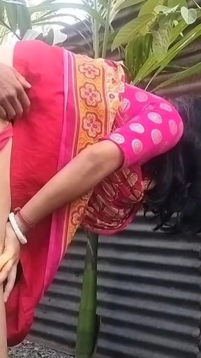 Bengali Desi Bhabhi Outdoor Chudai Devar Ke Saath red Saree main (Official Video By Villagesex91 )   Clip 1