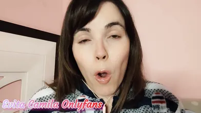 Mi primer cumming . I masturbo, i corro y hecho todo!!! ( Evita Camila )