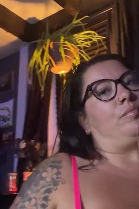Neighbor Gets Head