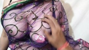 Bhabhi in saree