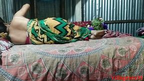 Wife Sex in Green Saree with Hushband Friend in Night