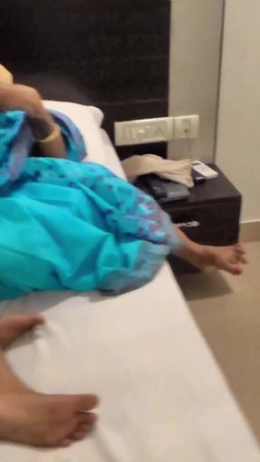Two friends seduced their beautiful house maid and made a hardcore threesome fucking session.   Clip 1