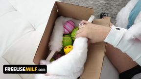 Step Mom And Step Daughter Syren De Mer, Chloe Rose Get Free Used By The Easter Bunny - Hot Milf