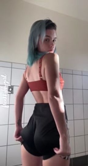 She’s a Show Off
