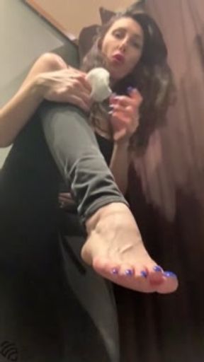 Hot MILF masturbates in the fitting room of the store