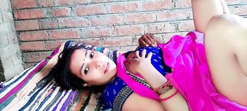 Enjoyed sex, romantic sex, hot bhabhi in pink saree.