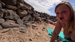 CAUGHT IN A PUBLIC SHOOT!!! Tourist becomes a jerking voyeur!