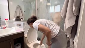 A hot bath with the cleaning girl from my house