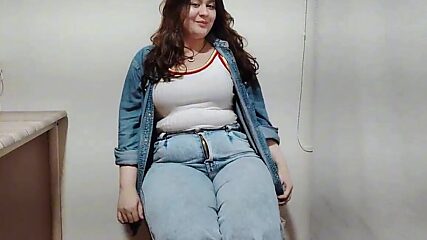 BBW Slut Fingers Her Fat Pussy and Squirts Like a fucking Fountain