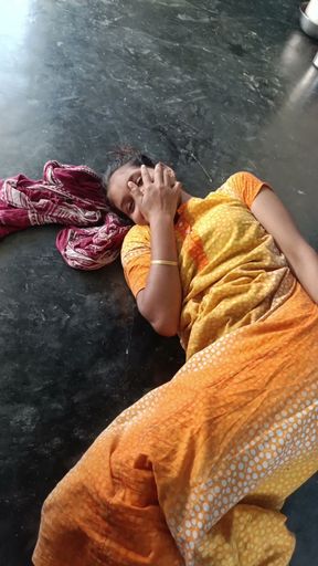 Desi hot bhabi tight pussy girls want sex
