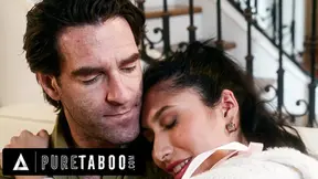 Sexy Vid Cunning Delivery Guy Becomes Petite Penelope Woods's Stepfather For Her Virginity