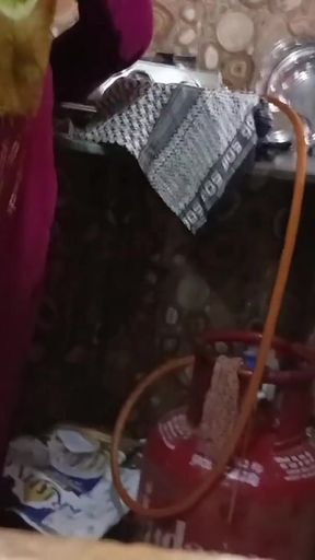 Went to the kitchen with a friend's wife today   Clip 1