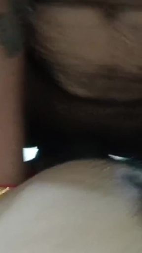 Father-in-law's story of making the pussy wet after putting his penis in it