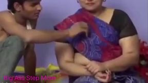नौकरानी को चोरी करते पकड़ा मालिक ने फिर उसकी चूत मार ली।साफ हिंदी आवाज में।