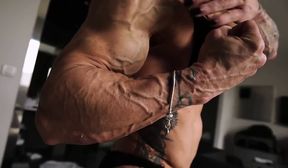 muscle women