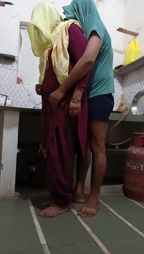 Kitchen Mein Kar Della Bhabhi Ko Choda Suit Salwar Mein