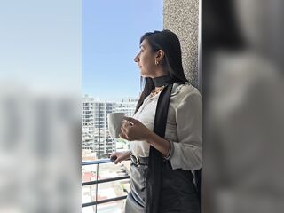 la dueña viene por ruidos molestos y termina... Vids en mi canal PELACONBARAB Ft. MAIEXOTIC