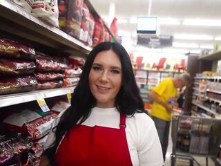 Smiths Employee Quits Job After Encounter Rich "Sugar Dad" In Las Vegas